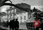 Standbild United States Army Infantry in Fondi Fondi Italien, 1944, aus Sekunde 52 historischem Filmmaterial Videoclip 65675074257