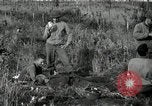 Standbild verletzt 3 Division Soldat Cisternia Italien, 1944, aus Sekunde 9 historischem Filmmaterial Videoclip 65675074263