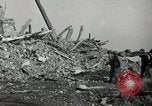 Standbild verletzt 3 Division Soldat Cisternia Italien, 1944, aus Sekunde 32 historischem Filmmaterial Videoclip 65675074263