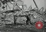 Standbild verletzt 3 Division Soldat Cisternia Italien, 1944, aus Sekunde 38 historischem Filmmaterial Videoclip 65675074263
