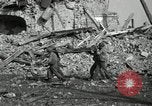 Standbild verletzt 3 Division Soldat Cisternia Italien, 1944, aus Sekunde 39 historischem Filmmaterial Videoclip 65675074263