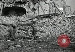 Standbild verletzt 3 Division Soldat Cisternia Italien, 1944, aus Sekunde 41 historischem Filmmaterial Videoclip 65675074263