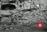Standbild verletzt 3 Division Soldat Cisternia Italien, 1944, aus Sekunde 42 historischem Filmmaterial Videoclip 65675074263