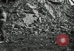 Standbild verletzt 3 Division Soldat Cisternia Italien, 1944, aus Sekunde 47 historischem Filmmaterial Videoclip 65675074263