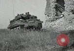 Immagine di Terza Divisione plotone di malta Cisterna Italia, 1944, secondo 12 filmato di repertorio 65675074264