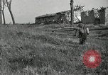 Immagine di Terza Divisione plotone di malta Cisterna Italia, 1944, secondo 19 filmato di repertorio 65675074264