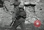 Immagine di Terza Divisione plotone di malta Cisterna Italia, 1944, secondo 29 filmato di repertorio 65675074264
