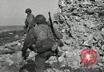 Immagine di Terza Divisione plotone di malta Cisterna Italia, 1944, secondo 31 filmato di repertorio 65675074264
