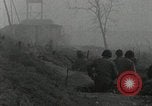Standbild US Artillerie Beschuss St Stephan's Cathedral Vieux-Brisach Deutschland, 1945, aus Sekunde 27 historischem Filmmaterial Videoclip 65675074265