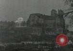Standbild US Artillerie Beschuss St Stephan's Cathedral Vieux-Brisach Deutschland, 1945, aus Sekunde 48 historischem Filmmaterial Videoclip 65675074265