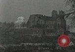 Standbild US Artillerie Beschuss St Stephan's Cathedral Vieux-Brisach Deutschland, 1945, aus Sekunde 49 historischem Filmmaterial Videoclip 65675074265
