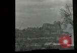 Standbild US Artillerie Beschuss St Stephan's Cathedral Vieux-Brisach Deutschland, 1945, aus Sekunde 61 historischem Filmmaterial Videoclip 65675074265
