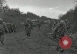 Image Faire progresser les forces américaines détruire ennemi barrage routier Oberleuken Allemagne, 1945, de la seconde 1 séquences d'archives historiques vidéo 65675074268