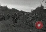 Image Faire progresser les forces américaines détruire ennemi barrage routier Oberleuken Allemagne, 1945, de la seconde 4 séquences d'archives historiques vidéo 65675074268