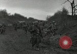 Image Faire progresser les forces américaines détruire ennemi barrage routier Oberleuken Allemagne, 1945, de la seconde 6 séquences d'archives historiques vidéo 65675074268