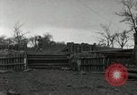 Image Faire progresser les forces américaines détruire ennemi barrage routier Oberleuken Allemagne, 1945, de la seconde 19 séquences d'archives historiques vidéo 65675074268