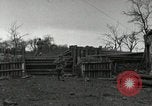 Image Faire progresser les forces américaines détruire ennemi barrage routier Oberleuken Allemagne, 1945, de la seconde 23 séquences d'archives historiques vidéo 65675074268