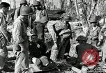 Standbild verletzte Soldaten Guam Marianen, 1944, aus Sekunde 1 historischem Filmmaterial Videoclip 65675074277