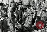 Standbild verletzte Soldaten Guam Marianen, 1944, aus Sekunde 4 historischem Filmmaterial Videoclip 65675074277