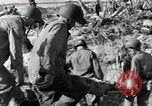 Standbild verletzte Soldaten Guam Marianen, 1944, aus Sekunde 16 historischem Filmmaterial Videoclip 65675074277