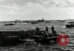 Standbild verletzte Soldaten Guam Marianen, 1944, aus Sekunde 23 historischem Filmmaterial Videoclip 65675074277