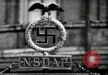 Standbild Adolf Hitler am frühen Sitzungen im Aufstieg zur Macht Deutschland, 1929, aus Sekunde 25 historischem Filmmaterial Videoclip 65675074291