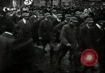 Standbild Adolf Hitler am frühen Sitzungen im Aufstieg zur Macht Deutschland, 1929, aus Sekunde 32 historischem Filmmaterial Videoclip 65675074291