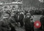 Standbild Adolf Hitler am frühen Sitzungen im Aufstieg zur Macht Deutschland, 1929, aus Sekunde 35 historischem Filmmaterial Videoclip 65675074291