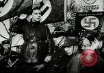 Standbild Adolf Hitler am frühen Sitzungen im Aufstieg zur Macht Deutschland, 1929, aus Sekunde 43 historischem Filmmaterial Videoclip 65675074291