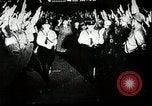 Standbild Adolf Hitler am frühen Sitzungen im Aufstieg zur Macht Deutschland, 1929, aus Sekunde 50 historischem Filmmaterial Videoclip 65675074291