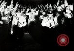 Standbild Adolf Hitler am frühen Sitzungen im Aufstieg zur Macht Deutschland, 1929, aus Sekunde 51 historischem Filmmaterial Videoclip 65675074291