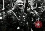 Standbild Adolf Hitler im Jahre 1927 Reichspartei Nürnberg Deutschland, 1927, aus Sekunde 31 historischem Filmmaterial Videoclip 65675074292