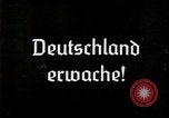 Standbild Adolf Hitler im Jahre 1927 Reichspartei Nürnberg Deutschland, 1927, aus Sekunde 33 historischem Filmmaterial Videoclip 65675074292