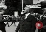 Standbild Adolf Hitler im Jahre 1927 Reichspartei Nürnberg Deutschland, 1927, aus Sekunde 49 historischem Filmmaterial Videoclip 65675074292