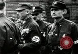 Standbild Adolf Hitler im Jahre 1927 Reichspartei Nürnberg Deutschland, 1927, aus Sekunde 51 historischem Filmmaterial Videoclip 65675074292