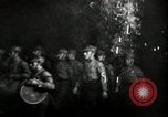 Standbild Sturmtruppen München Deutschland, 1933, aus Sekunde 4 historischem Filmmaterial Videoclip 65675074294