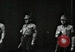 Standbild Sturmtruppen München Deutschland, 1933, aus Sekunde 24 historischem Filmmaterial Videoclip 65675074294