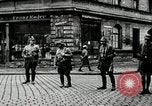 Standbild Sturmtruppen München Deutschland, 1933, aus Sekunde 27 historischem Filmmaterial Videoclip 65675074294
