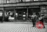 Standbild Sturmtruppen München Deutschland, 1933, aus Sekunde 29 historischem Filmmaterial Videoclip 65675074294