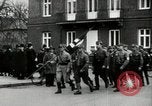 Standbild Sturmtruppen München Deutschland, 1933, aus Sekunde 50 historischem Filmmaterial Videoclip 65675074294