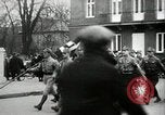 Standbild Sturmtruppen München Deutschland, 1933, aus Sekunde 51 historischem Filmmaterial Videoclip 65675074294