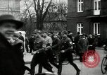 Standbild Sturmtruppen München Deutschland, 1933, aus Sekunde 53 historischem Filmmaterial Videoclip 65675074294