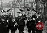 Standbild Sturmtruppen München Deutschland, 1933, aus Sekunde 62 historischem Filmmaterial Videoclip 65675074294