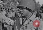 Standbild Negro LKW-Fahrer europäische Theater, 1946, aus Sekunde 38 historischem Filmmaterial Videoclip 65675074296