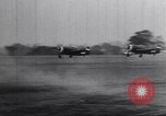 Immagine di 332Fighter Group P-47s in combattimento Italia, 1944, secondo 41 filmato di repertorio 65675074301