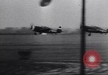 Immagine di 332Fighter Group P-47s in combattimento Italia, 1944, secondo 43 filmato di repertorio 65675074301