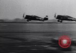 Immagine di 332Fighter Group P-47s in combattimento Italia, 1944, secondo 44 filmato di repertorio 65675074301