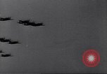 Immagine di 332Fighter Group P-47s in combattimento Italia, 1944, secondo 57 filmato di repertorio 65675074301