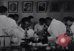 Standbild Ausbildung Tuskegee Airmen Flügel für diesen Mann Tuskegee Alabama USA, 1944, aus Sekunde 19 historischem Filmmaterial Videoclip 65675074302