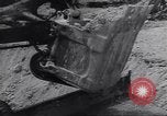Standbild Ausbildung Tuskegee Airmen Flügel für diesen Mann Tuskegee Alabama USA, 1944, aus Sekunde 56 historischem Filmmaterial Videoclip 65675074302